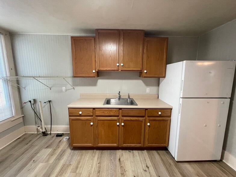 Kitchen - 631 S 16th St