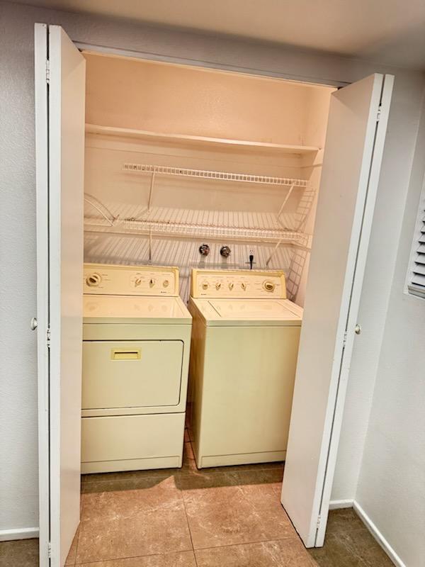 Building Photo - 5126 E Monte Vista Rd