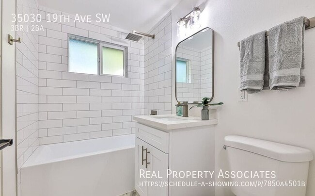 Building Photo - 35030 19th Ave SW