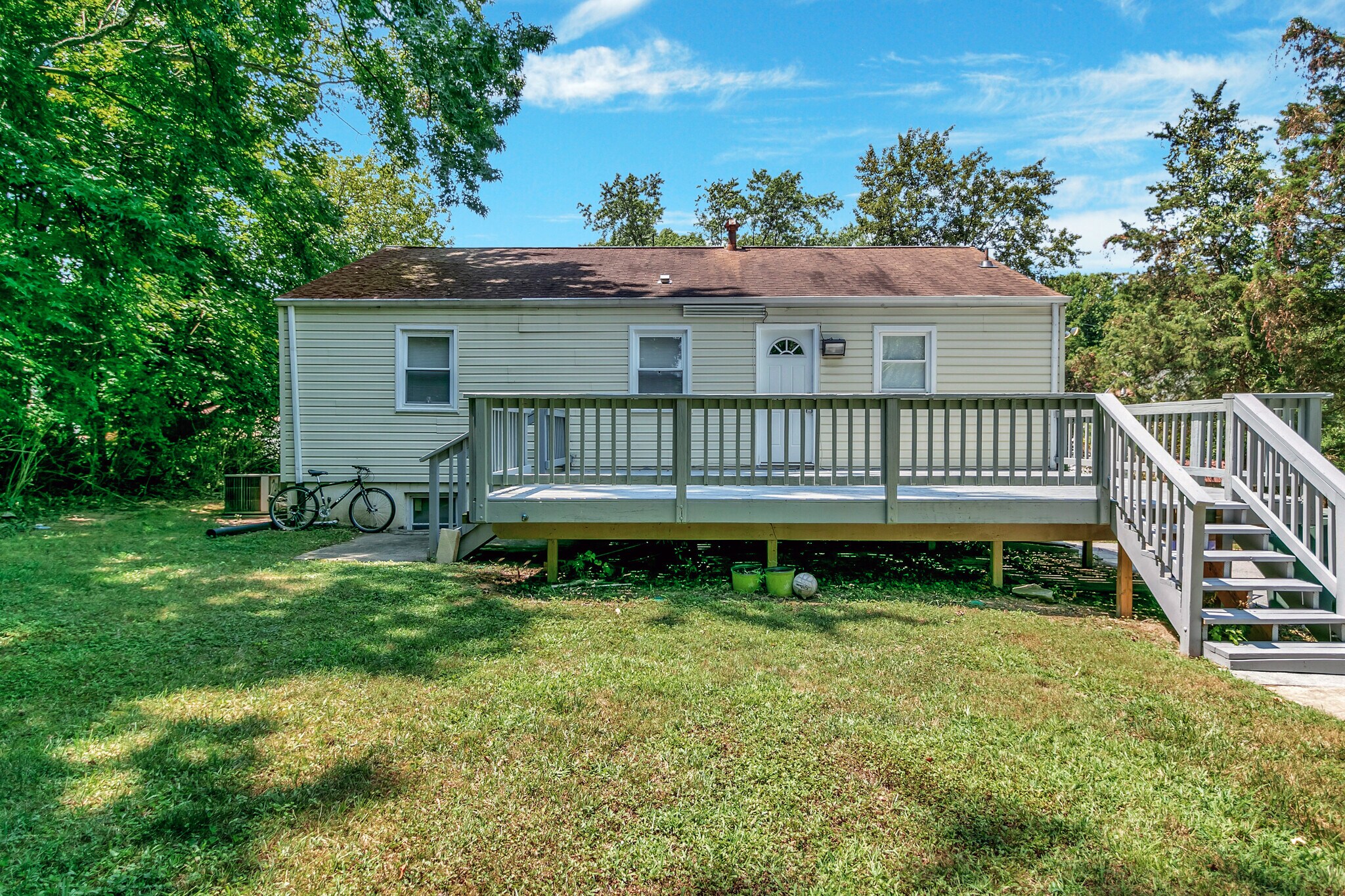 Building Photo - 9085 Autoville Dr