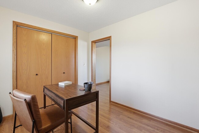 Building Photo - 4517 Three Rivers Dr