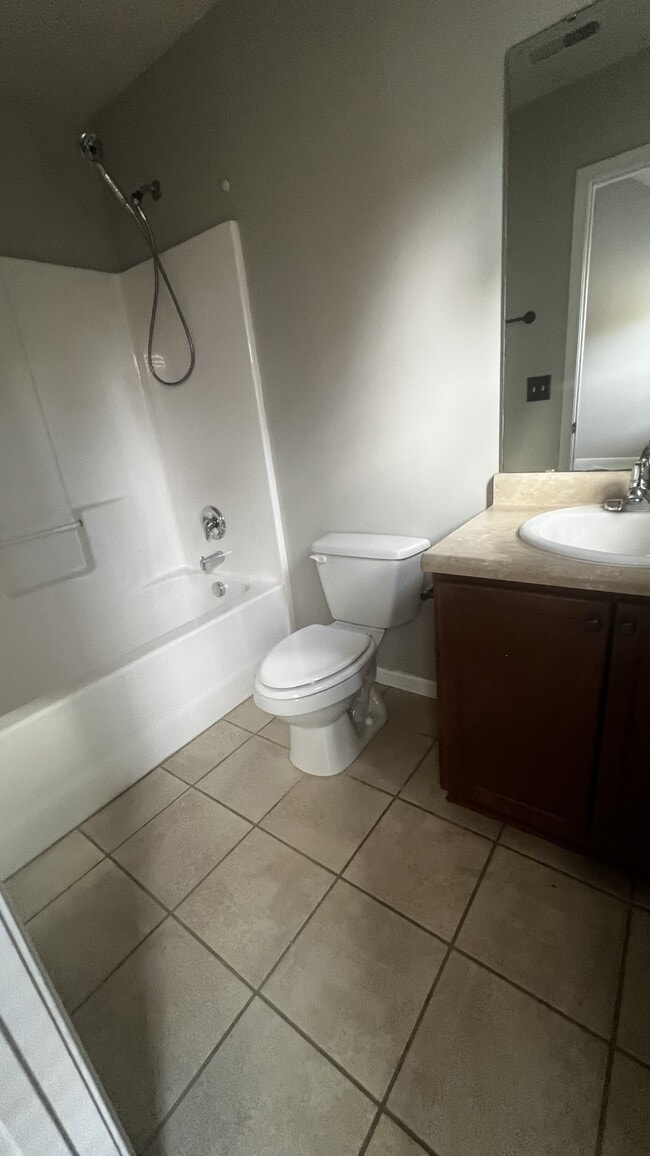 Building Photo - 116 Clearview Ct