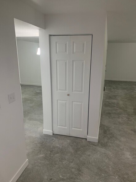Building Photo - 2777 E Clarkstone Dr