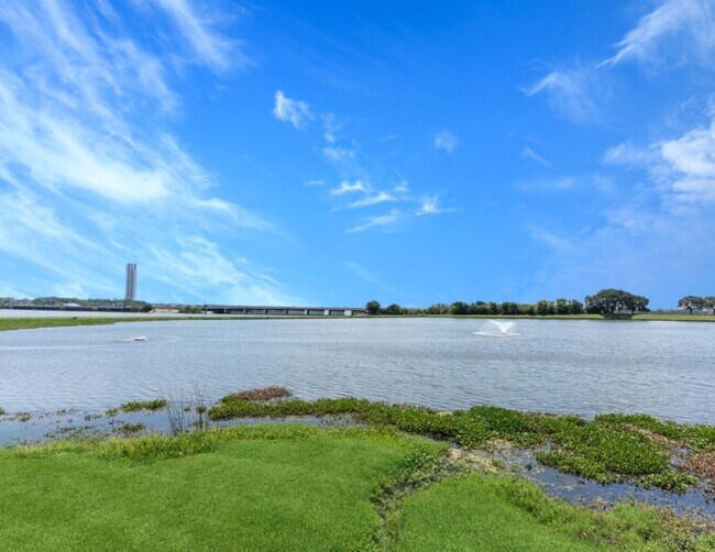 Building Photo - 17 Armand Shore Dr