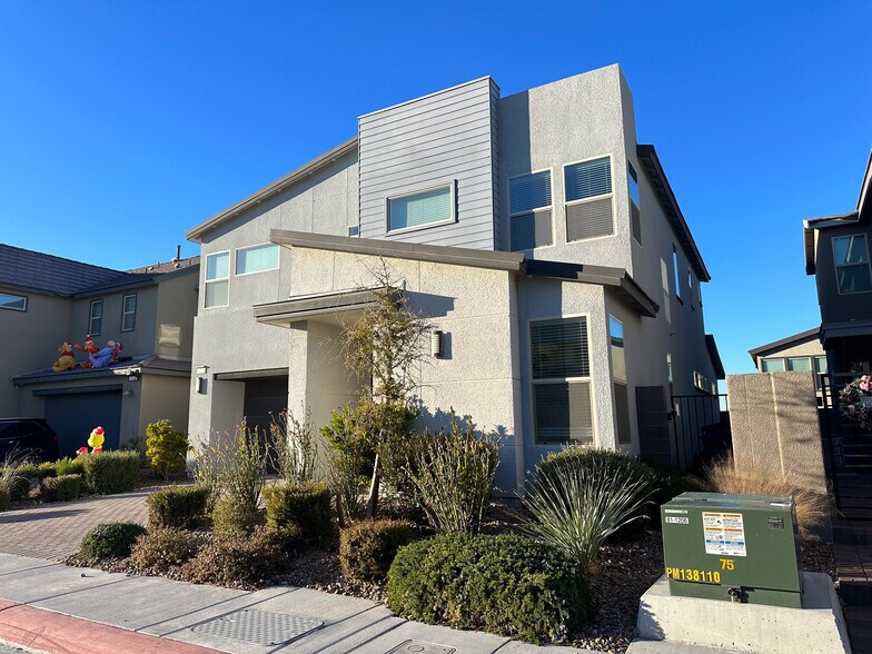 Building Photo - 3228 Cristallo Ave