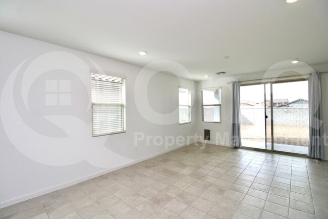 Building Photo - 21810 N Lynn St