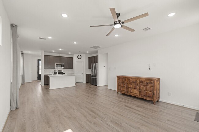 Building Photo - 21703 Heather Elm Dr