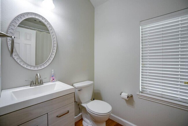 Building Photo - 2617 Black Canyon Dr