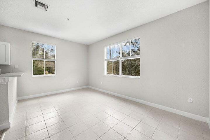 Building Photo - 1008 Shoma Dr