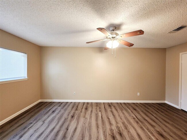 Building Photo - 3207 Glade Springs Dr