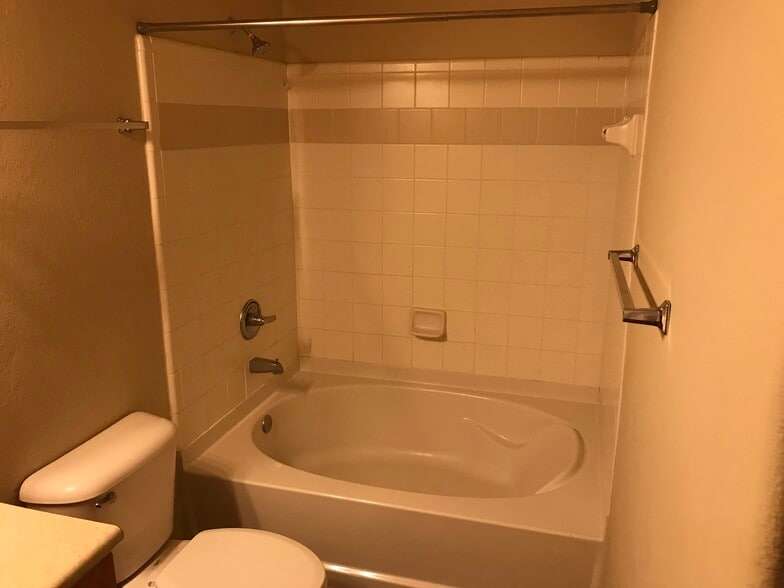 Guest bathroom - 8290 Gate Pkwy W