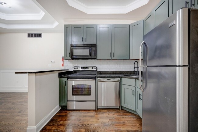 Building Photo - Make this your home today! Come rent with ...