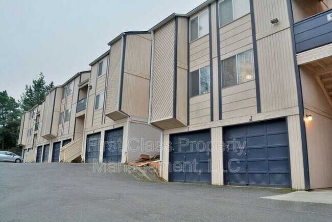 Building Photo - 3648 SW Beaverton Hillsdale Hwy
