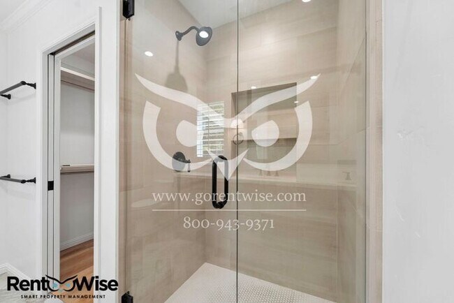 Building Photo - Short term lease only