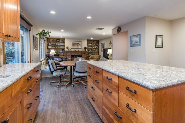 Building Photo - Lea Hill beautiful home - 4 bedroom 2.5 baths with 3 car garage & AC - A must see - Available Apr...