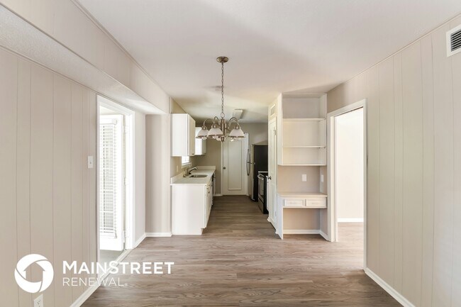 Building Photo - 1731 Brandenburg Dr