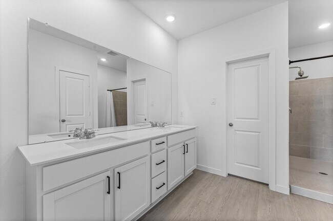 Building Photo - 16503 Mesquite Fld Dr