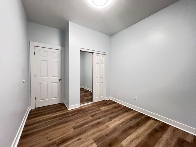 Building Photo - 7026 S Wentworth Ave