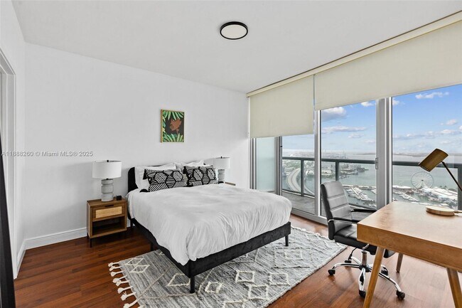 Building Photo - 888 Biscayne Blvd