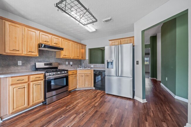 Building Photo - 3330 Red Cedar Dr