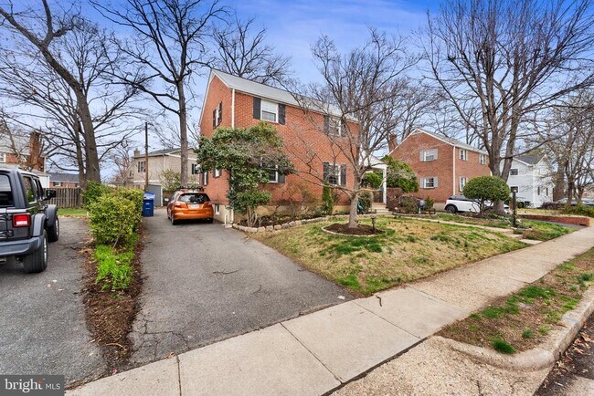 Building Photo - 4763 1st St N