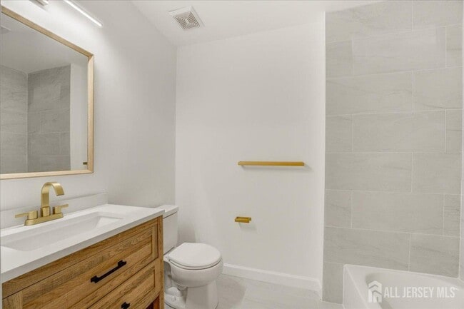 Building Photo - 606 Cypress Ln