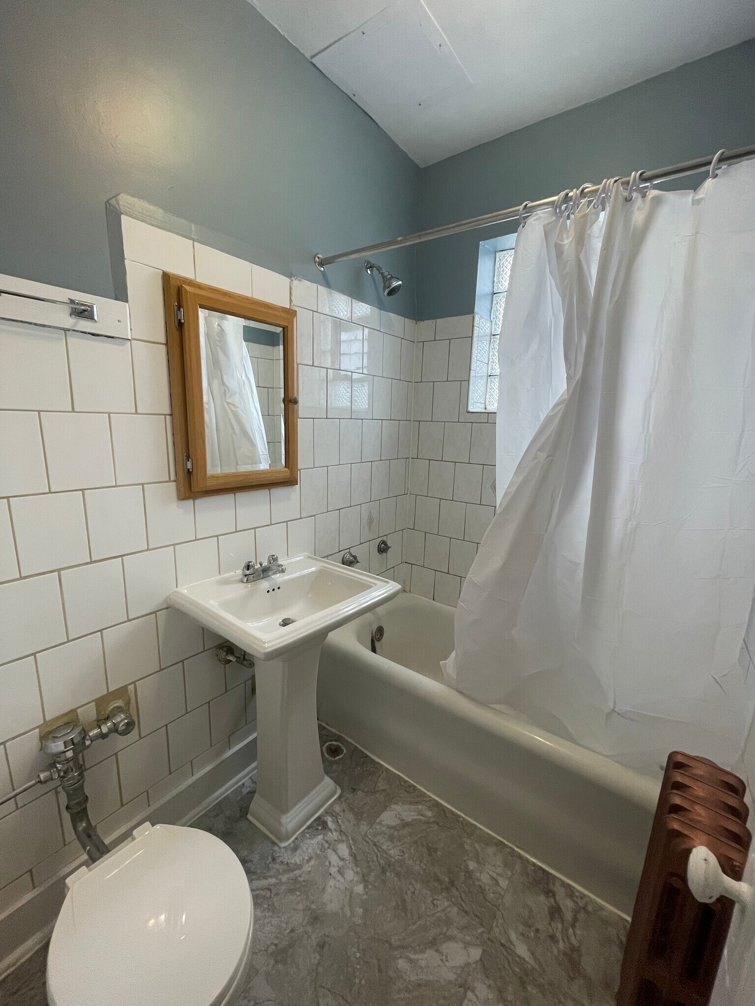 Building Photo - 4588 N Elston Ave