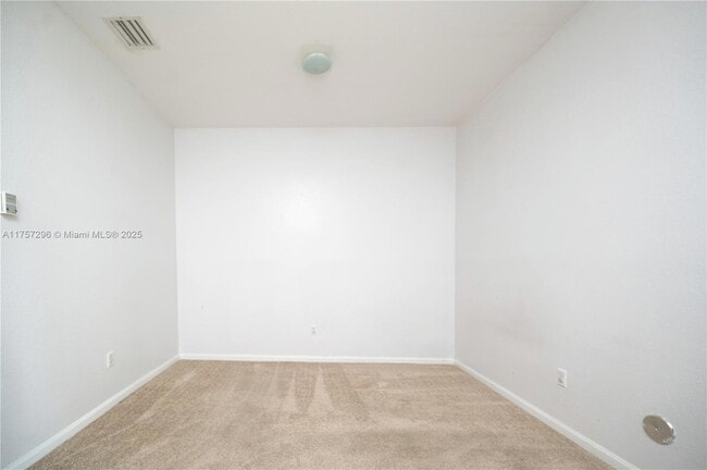 Building Photo - 445 NE 21st Ave