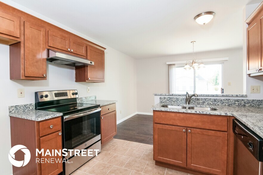 Building Photo - 1201 Garden Village Dr