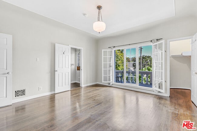 Building Photo - 6053 Scenic Ave