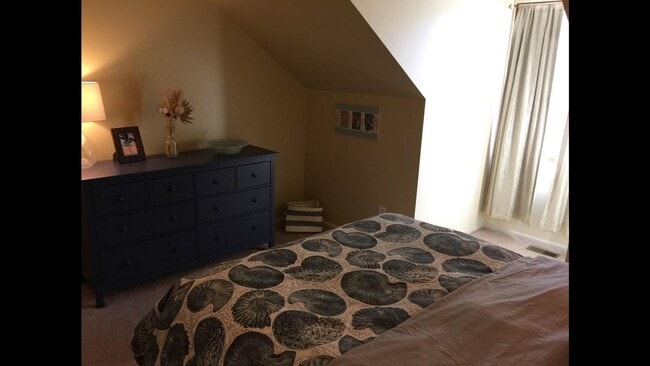 Building Photo - Charming 4BR House in Littleton