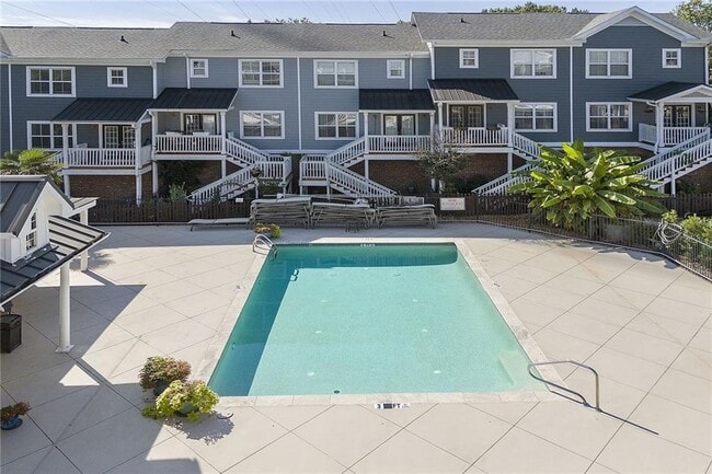 Building Photo - 267 Carlyle Park Dr