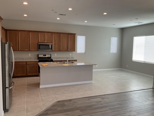 Building Photo - 598 Sandpiper Run Ln