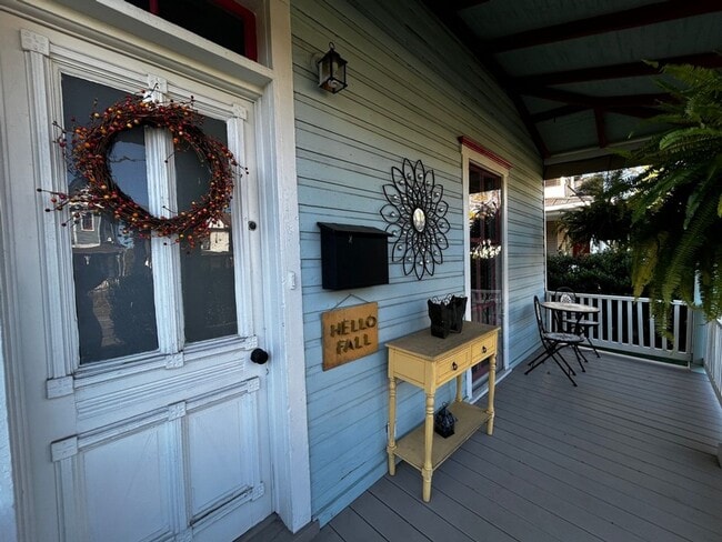 Building Photo - Cozy & Updated - 3 BR home in Old SW!