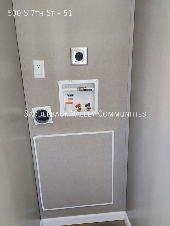 Building Photo - 500 S 7th St