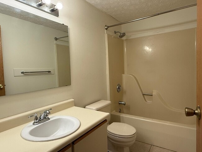 Building Photo - 6706 Manring Ct