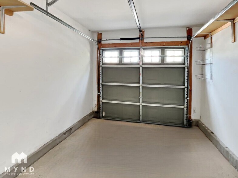 Building Photo - 10230 E Honey Mesquite Dr