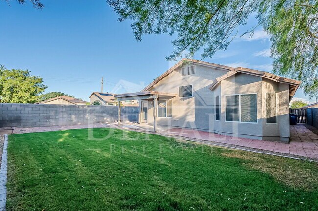 Building Photo - 3980 E Pinon Ct