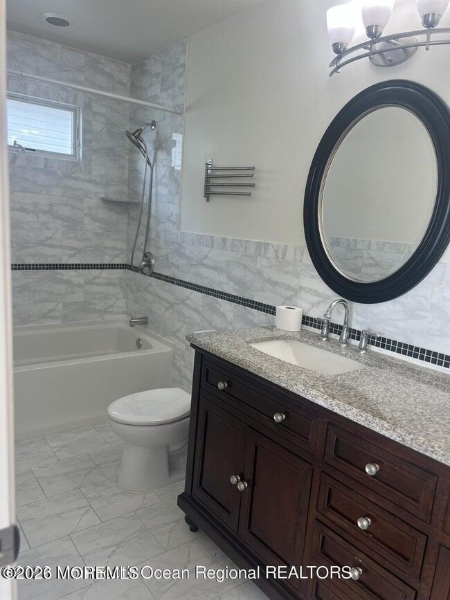 Building Photo - 83 Vanard Dr