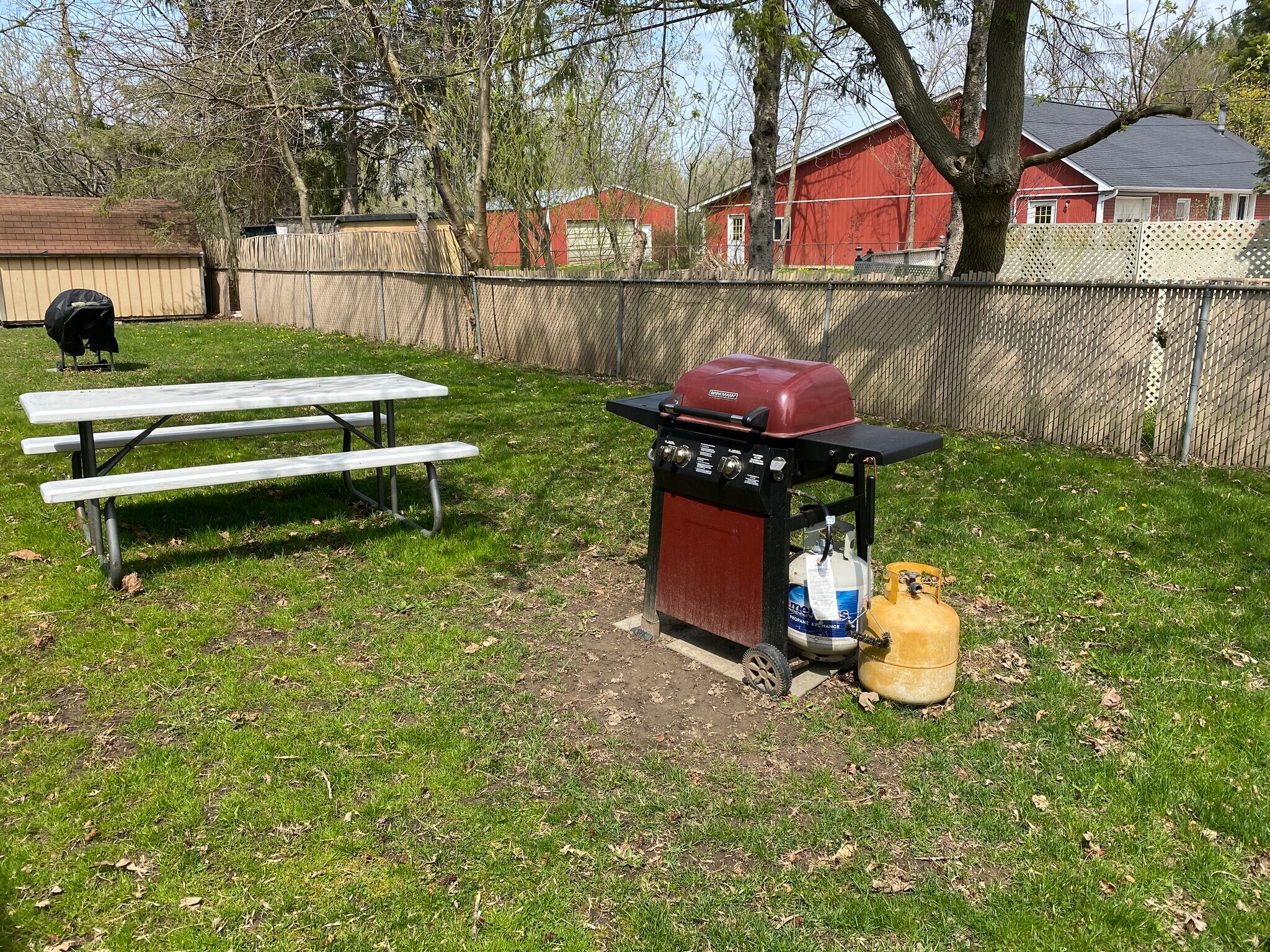 Shared Barbeque - 73481 Fulton St