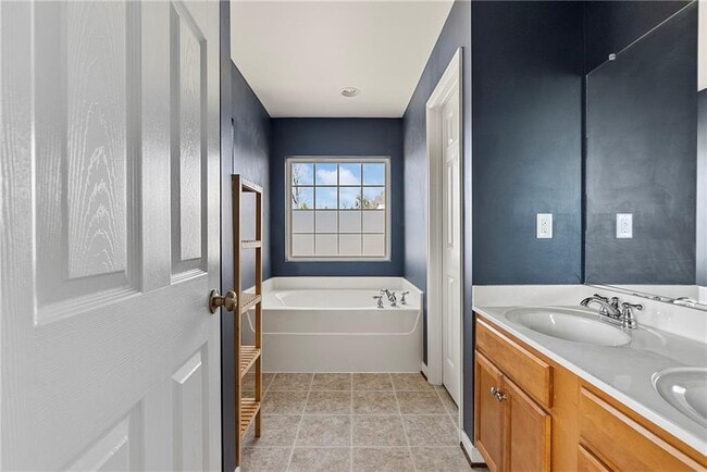 Building Photo - 570 Abbey Village Cir
