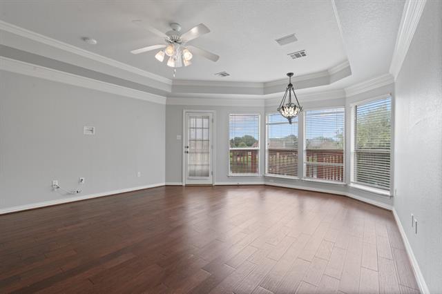 Building Photo - 905 Brazos Dr