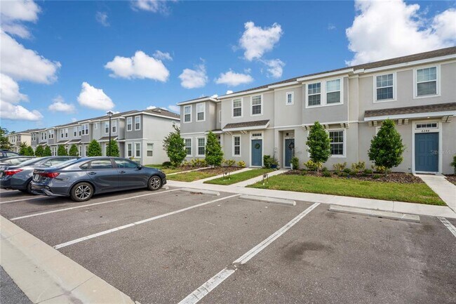 Building Photo - 6240 Fairmont Ln