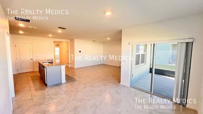 Building Photo - 5239 Mahogany Dr