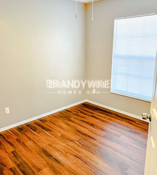 Building Photo - 3314 Lake Tiny Cir