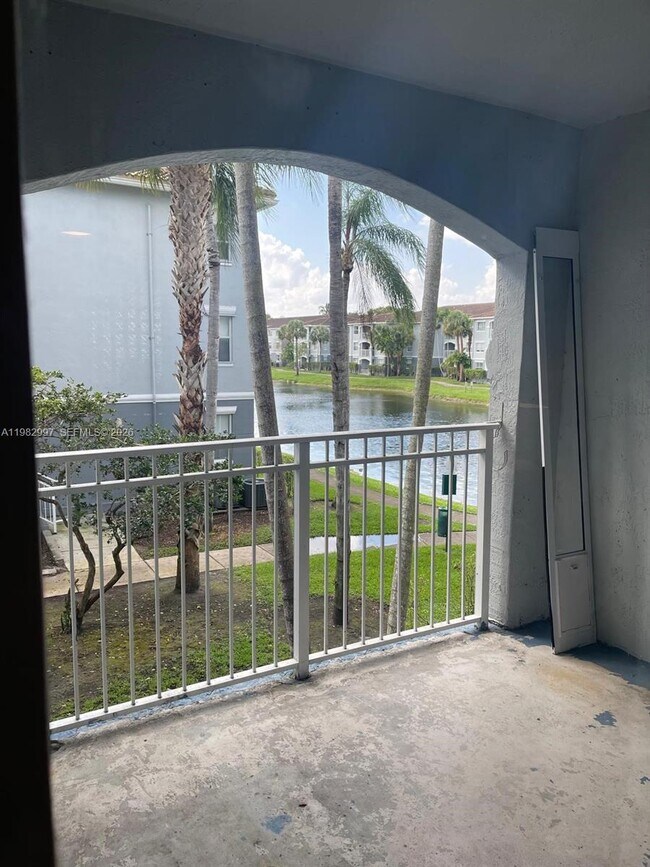 Building Photo - 150 NW 96th Ave