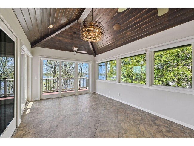 Building Photo - 3345 Eagle Bluff Rd