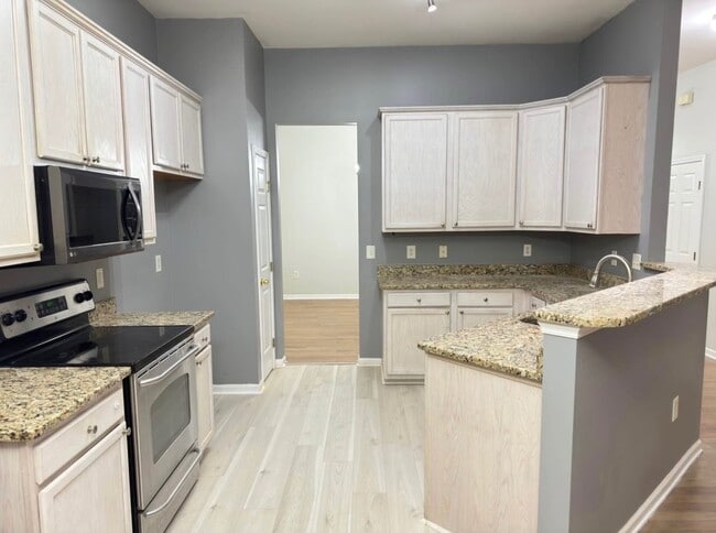 Building Photo - 209 Highgate Cir