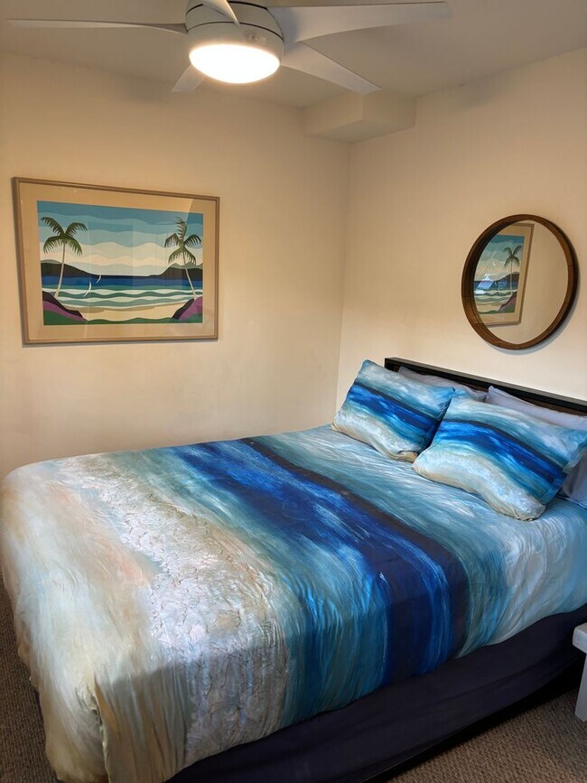 Building Photo - Move-In Ready 2BR/2BA Condo – Fully Furnished, AC, Washer/Dryer, Parking