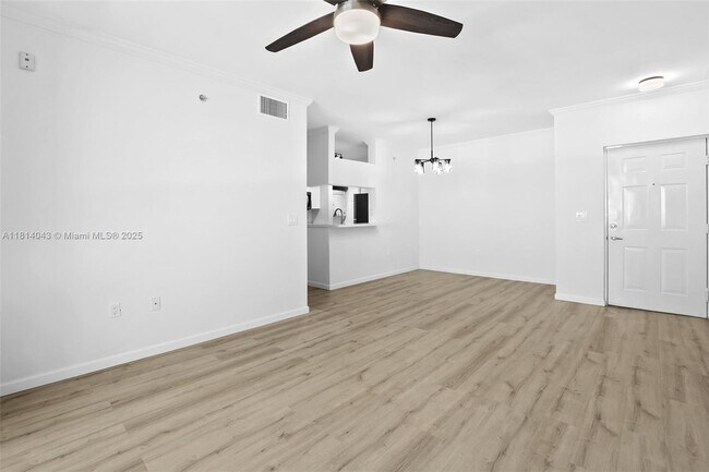 Building Photo - 17145 N Bay Rd